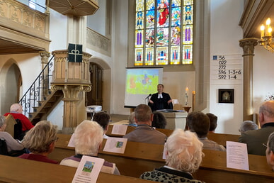 Ergreifender Demenzgottesdienst in der Stadtkirche Bad Rappenau